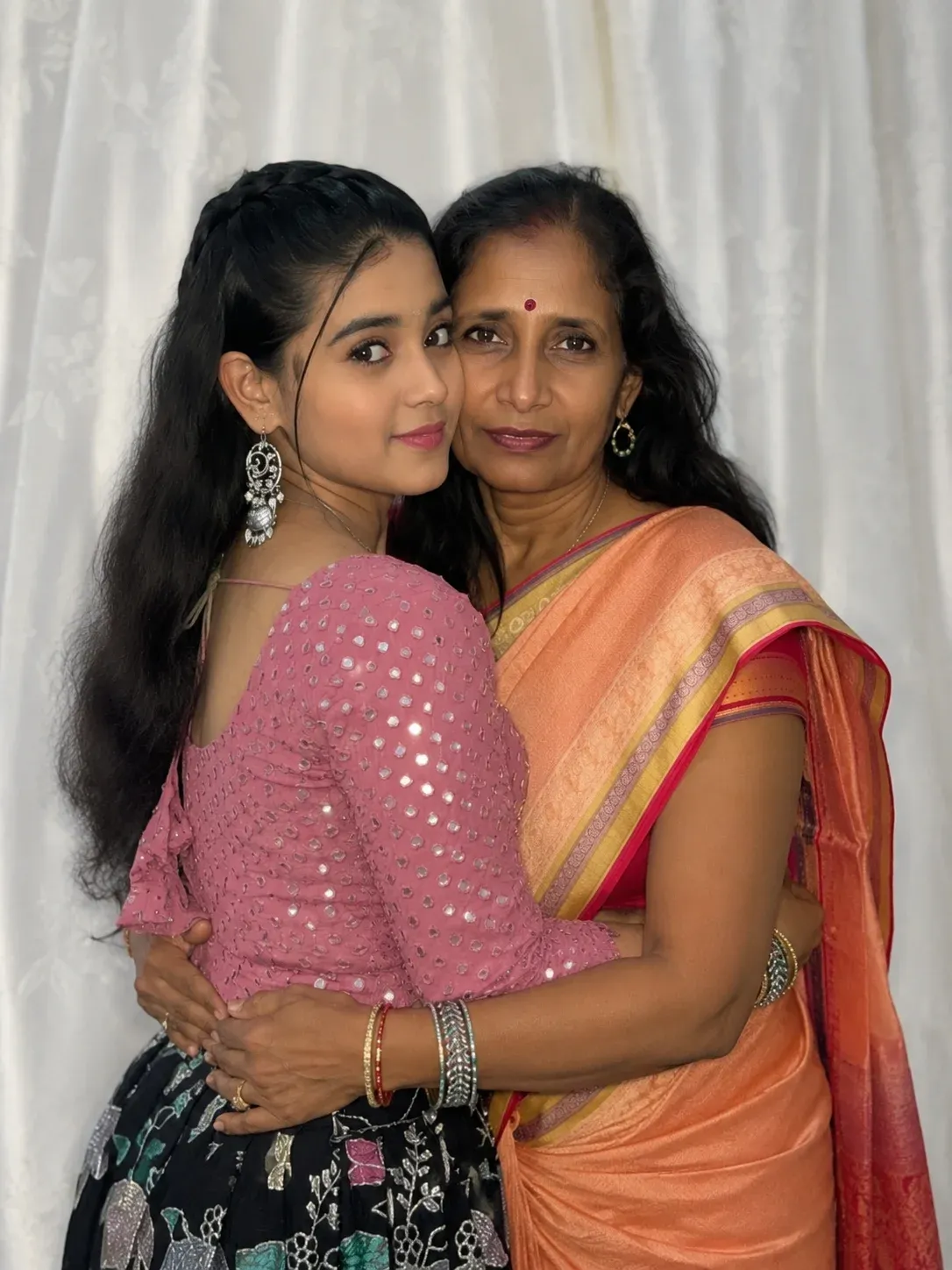iPhone-style mother and daughter hugging AI prompt